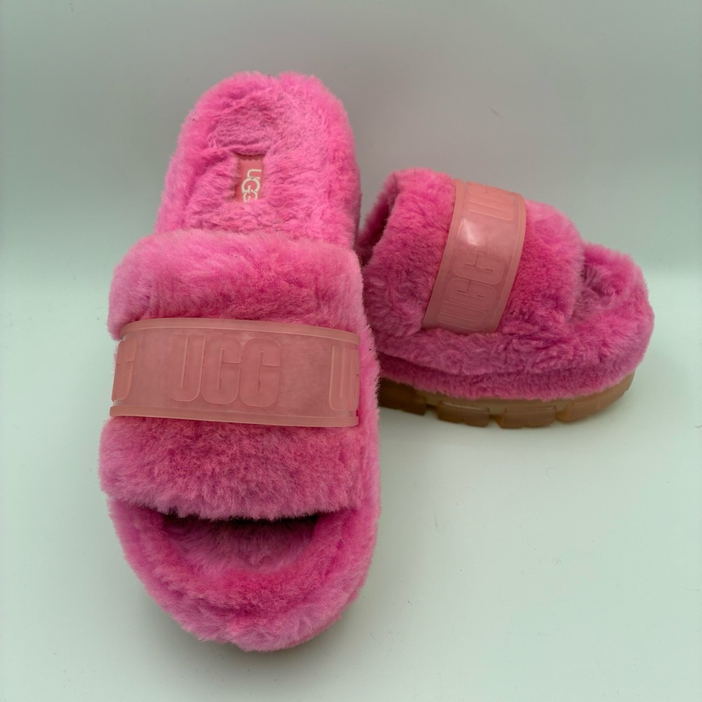 UGG Fuzzy Pink Bulky Slippers Size 7.5